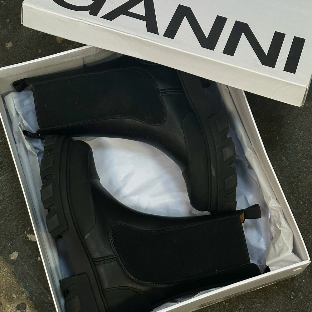 Ganni Chelsea Boots Size 38 Black